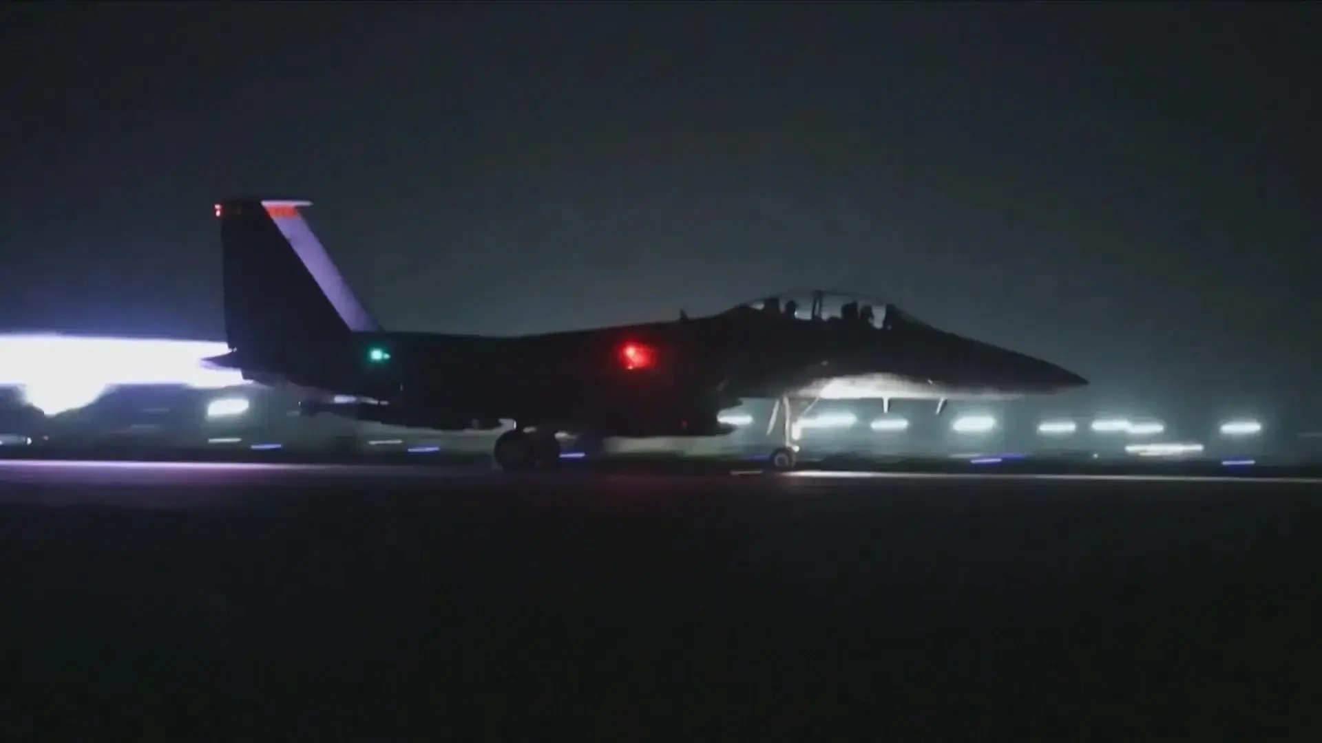 Mỹ không kích các mục tiêu IS trên khắp Syria